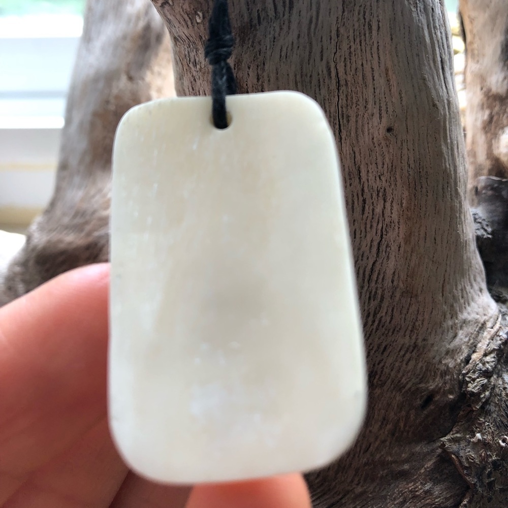 Artisan carved bone or maybe antler necklace from Jackson Hole WY - Picture 5 of 5